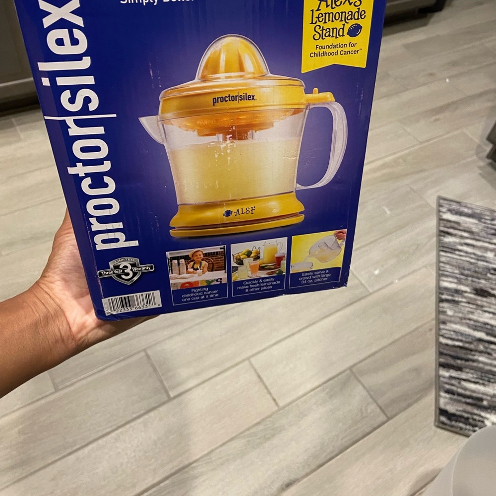 Proctor Silex Yellow Citrus Juicer